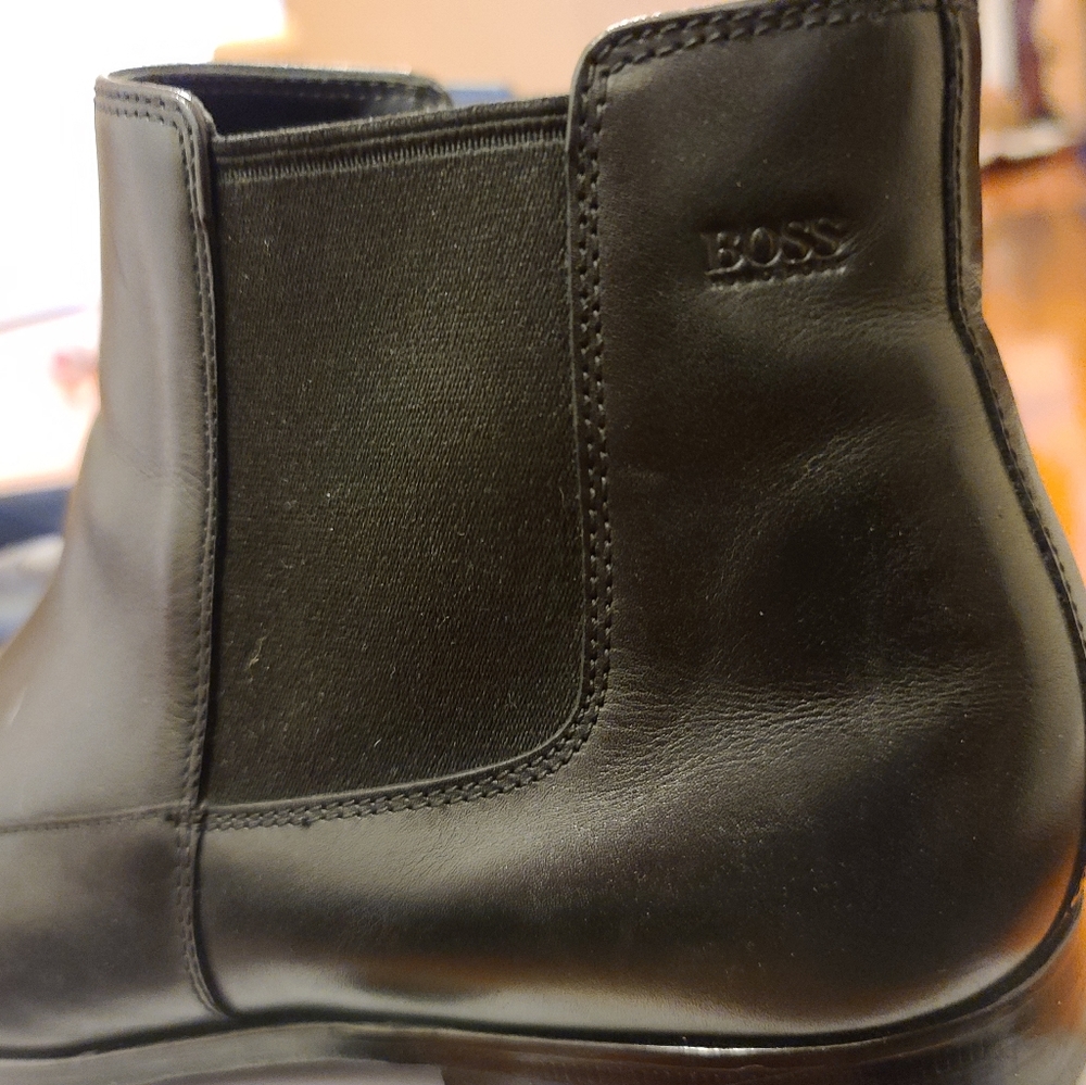 Mens Hugo Boss Chelsea boots